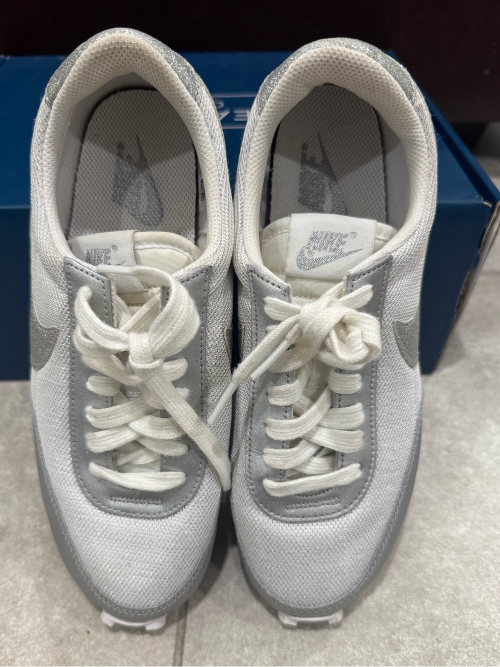 Size 7.5-Nike Women's Daybreak Metallic Silver DH4263-100 - Picture 6 of 7